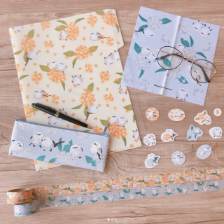 シマエナガと金木犀や銀木犀が可愛らしいシリーズ。 これからの季節におすすめです♪　“１００円で暮らしは楽しくなる“