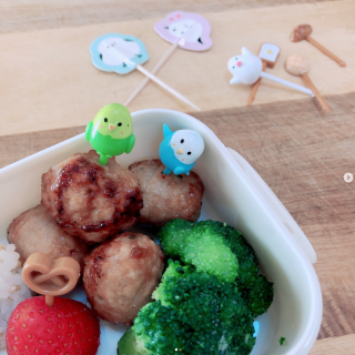 お弁当の中からかわいい声が聞こえてきそう♪　おかずを彩るかわいいピックス🐥　“１００円で暮らしは楽しくなる“