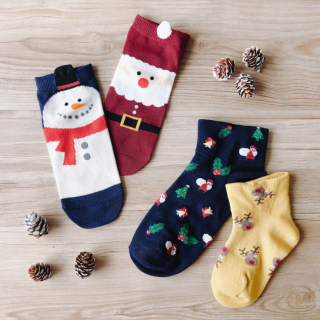 クリスマスデザインで足元も飾っちゃおう🧦🎄　“１００円で暮らしは楽しくなる“