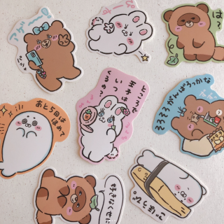 クスッと笑えるポーズや表情をした動物のステッカー　＆　 トレンドファッションを身にまとった女の子たちのステッカー♪　“１００円で暮らしは楽しくなる“