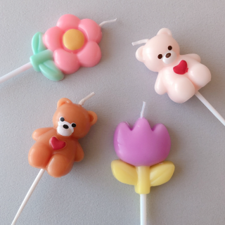 ケーキに挿すだけ🎵簡単かわいいデコレーションケーキに🧸　“１００円で暮らしは楽しくなる“