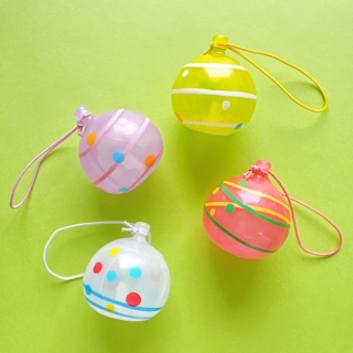 水ふうせんのような可愛いマスコット。 本体を押すと音が出ます♪　“１００円で暮らしは楽しくなる“