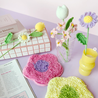 フラワーベースに挿したり、ギフトとしてもおすすめです。 複数本にしたり他のお花と併せても楽しい商品です。 “１００円で暮らしは楽しくなる“