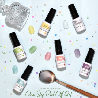 パルキコイプレミアムシリーズのワンステップピールオフジェルがボトルタイプで新登場。 ベース、カラートップが１本で完成する、剥がせるジェル。　“１００円で暮らしは楽しくなる“