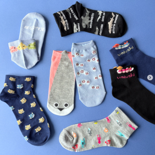 今年も海洋生物の靴下が登場♪ みんなが知っている生き物から珍しい生き物まで！ ここでは紹介しきれない生き物もたくさん！ ぜひお店で見つけてみてね♪　“１００円で暮らしは楽しくなる“