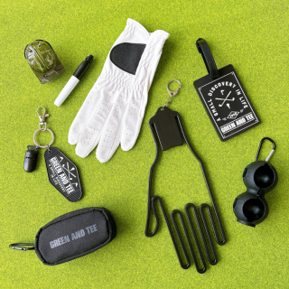 一部店舗にてゴルフグッズの取り扱いを始めました！ ラウンドの必需品や、かゆい所に手が届く便利グッズ、上達に役立つ練習グッズなど、 ベテランの方も初心者の方にも手に取っていただける商品を多数ラインナップ！