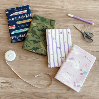 学校でも普段使いでも！好きな柄を持ち歩こう！！★　“１００円で暮らしは楽しくなる“