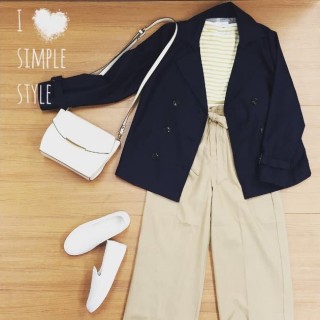 ベージュとネイビーでオトナカジュアル♡