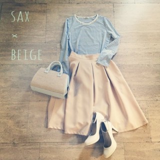 サックスとベージュの春色コーデ♡カーデやテーラージャケットなどを合わせてオフィススタイルにも♪