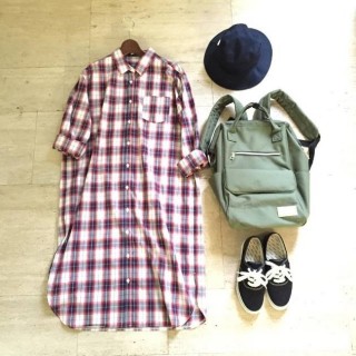 ロングシャツワンピースは羽織りで使えるのももちろん、こんな感じでボーイズ小物と合わせるのもオススメ☆