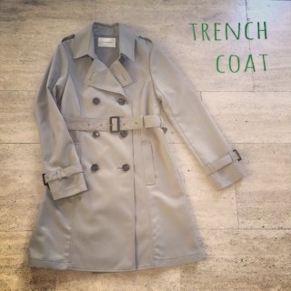 お待たせしました♡トレンチコートがついに店頭に入荷しました。はっ水加工で雨の日もOK♪
