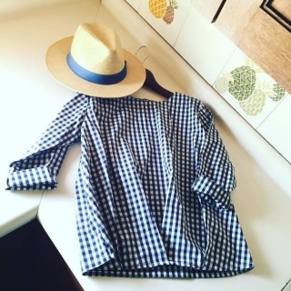 ギンガムチェックがかわいいブラウス☆小物合わせでナチュラルに。