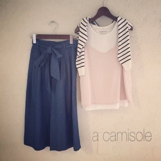 キャミアンサンブルのキャミソールを使った着まわしコーデ♪リボンベルトがかわいいガウチョパンツでトレンドコーデに♡