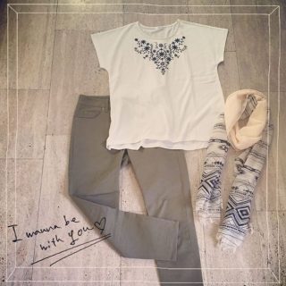 ボヘミアンテイストのシンプルコーデ♪ 柄×柄も柄の色を合わせるとケンカしないのでオススメ♡