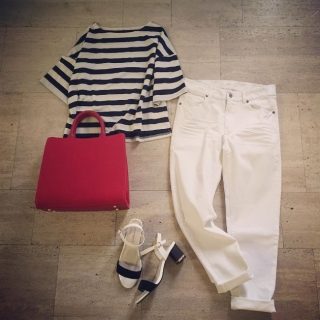 ボーダー×ホワイトデニムのマリンスタイル♡ボーダーはちょい太めが今の気分♪赤のBagを差し色にして大人マリンなスタイリングに♡