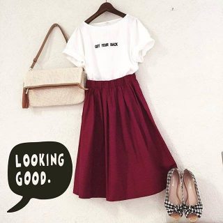 ボルドーで大人かわいいTシャツコーデ☆