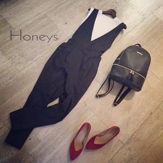 足元の赤が女子力ポイント❤ オールインワンは普通のパンツとしても使える２Ｗａｙ仕様✨