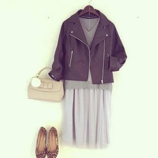 ライダースジャケットは今季イチオシアイテム❤　コンパクトなシルエットでどんなアイテムにも合わせやすい😍