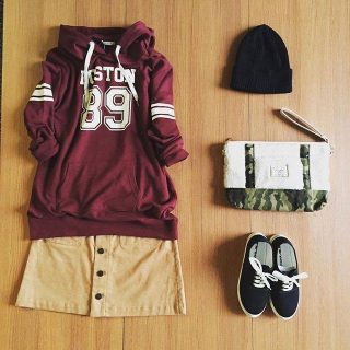 秋らしい色使いでパーカーコーデ✨ それぞれのアイテムが着回ししやすい万能アイテムです❤