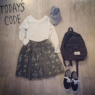 スポーツMixコーデに花柄のスカートでちょいガーリーに❤❤