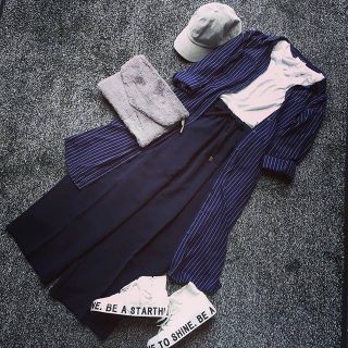 ロングシャツとワイドパンツでゆるズルコーデに挑戦💪　スポーツＭＩＸなアイテムと合わせてバランス良く♪❤