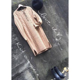 ニットワンピは、冬のモテコーデの定番😍　パンツ合わせも可愛い万能アイテムです❤