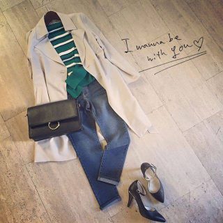 カラフルボーダーのニットを大人っぽくスタイリング❤