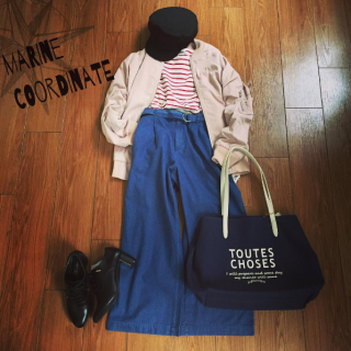 ピンクのブルゾンでマリンコーデ♡　赤ボーダーが鮮度アップのポイント。