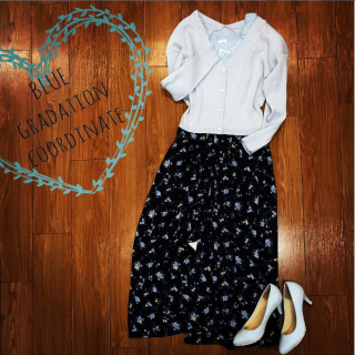 アイスブルーやネイビーで、爽やかなグラデーションコーデ♡