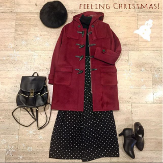 コーデに赤をプラスして、ちょっぴりクリスマス気分