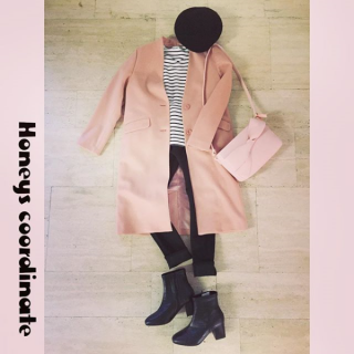 モノトーン×ピンクの王道カラーコーデ♡