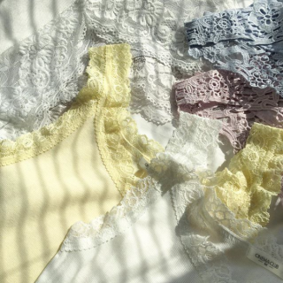 春のレイヤードスタイルにオススメのレースタンクがデザイン&カラバリ豊富に続々入荷中♡　何枚あっても使えるインナーはプチプラが嬉しい♪