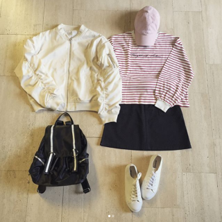 春は可愛くストリートMIXスタイル♡ 　コンパクトなボトムにボリュームのあるトップスでバランス良く仕上げて♪