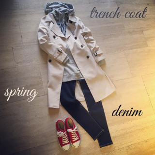 春アウターが欲しくなる暖かさ♡　キレイめトレンチコートにパーカーワンピを合わせてカジュアルにスタイリング♡