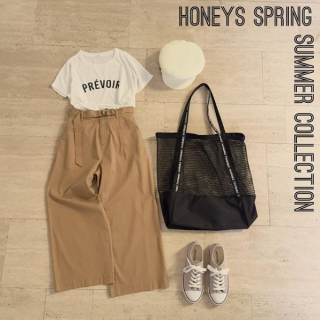 シンプルロゴTにチノワイドパンツ合わせの王道カジュアルコーデ♡　BigサイズのトートBagはメッシュ素材なのでこれらからの季節に活躍する事間違いなし！