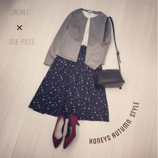 フェイクスウェードのノーカラージャケットは秋の羽織に最適♡　1枚でコーデが決まるドッキングワンピに羽織れば大人かわいいモテコーデに♡