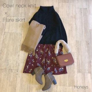 オフタートルネックはゆるかわいいサイズ感が◎　暗くなりがちな冬のコーデは柄や小物使いで華やかに♡