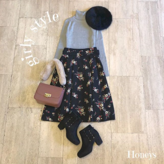 花柄スカートで王道ガーリーコーデ♡　ファー小物で見た目にもあったかく♪