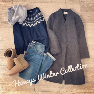 球心柄がかわいいニットはデニムテーパード合わせでシンプル大人カジュアルスタイルに♡ 　ムートンブーツとファースヌードでふわふわあったか♡