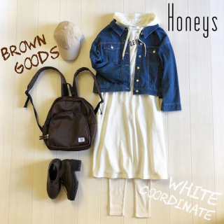 ホワイトコーデに挑戦！　ベージュやブラウンのラテ小物をプラスしてコーデを引き締め&今っぽく♡