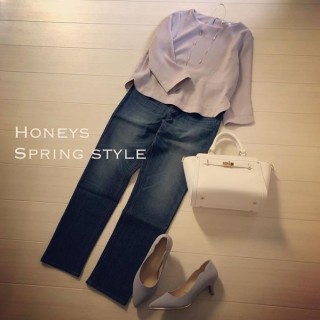 ネックレス付きのきれいめブラウスは通勤やお出かけなどのキレイめスタイルはもちろん　デニム合わせでカジュアルに着こなすのも◎