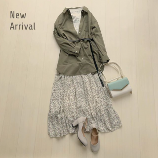 チュニック丈のシャツにロングスカートを合わせたロング×ロングコーデ‬ ‪　ベルトでウエストマークすることでバランス良くスタイル良く着こなせます♡‬