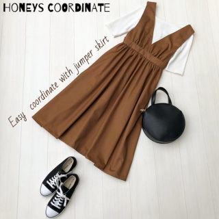 長め丈のジャンスカならカワイイも大人っぽいもかなうコーデの万能アイテム。リアルにカフェラテみたいなブラウンで今年らしさもプラス♡