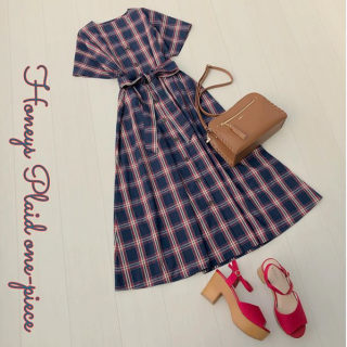 大きめのチェック柄がかわいいワンピース♡ ダークベースのチェックなので今買って秋まで着れるのもうれしい1枚♡
