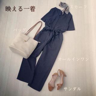 半袖タイプのオールインワンは着るだけでコーデが完成しちゃう優れもの♡ Bagの付属のスカーフは首に巻いたり、髪の毛に巻いたりしてもOK♪