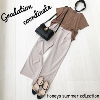 同系色で合わせて色のトーンでスタイリング。 ノースリーブのブラウスはサンドベージュのとろみ感のあるパンツでクールに大人っぽく。