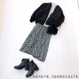 いつもトレーナーを合わせてた部分にニットをオン★あったかくて大人かわいいスタイルの出来上がり♡