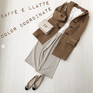 カジュアルも、きれい目も、女っぽくもハンサムにもオールマイティ使えるベージュ！ダッフルコートでカジュアルかつワイドパンツで上品なコーデに仕上げました。