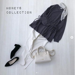 ウエスト位置のドロストでスタイルアップも狙えちゃうトップス♡ ボトムはシンプルにスキニーパンツを合わせて