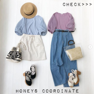 袖の透け感がかわいいトップスは今年っぽいガーリィコーデのマストアイテム。 キュートなスカート合わせも大人なワイドパンツ合わせにもしっくりハマる優秀アイテム。